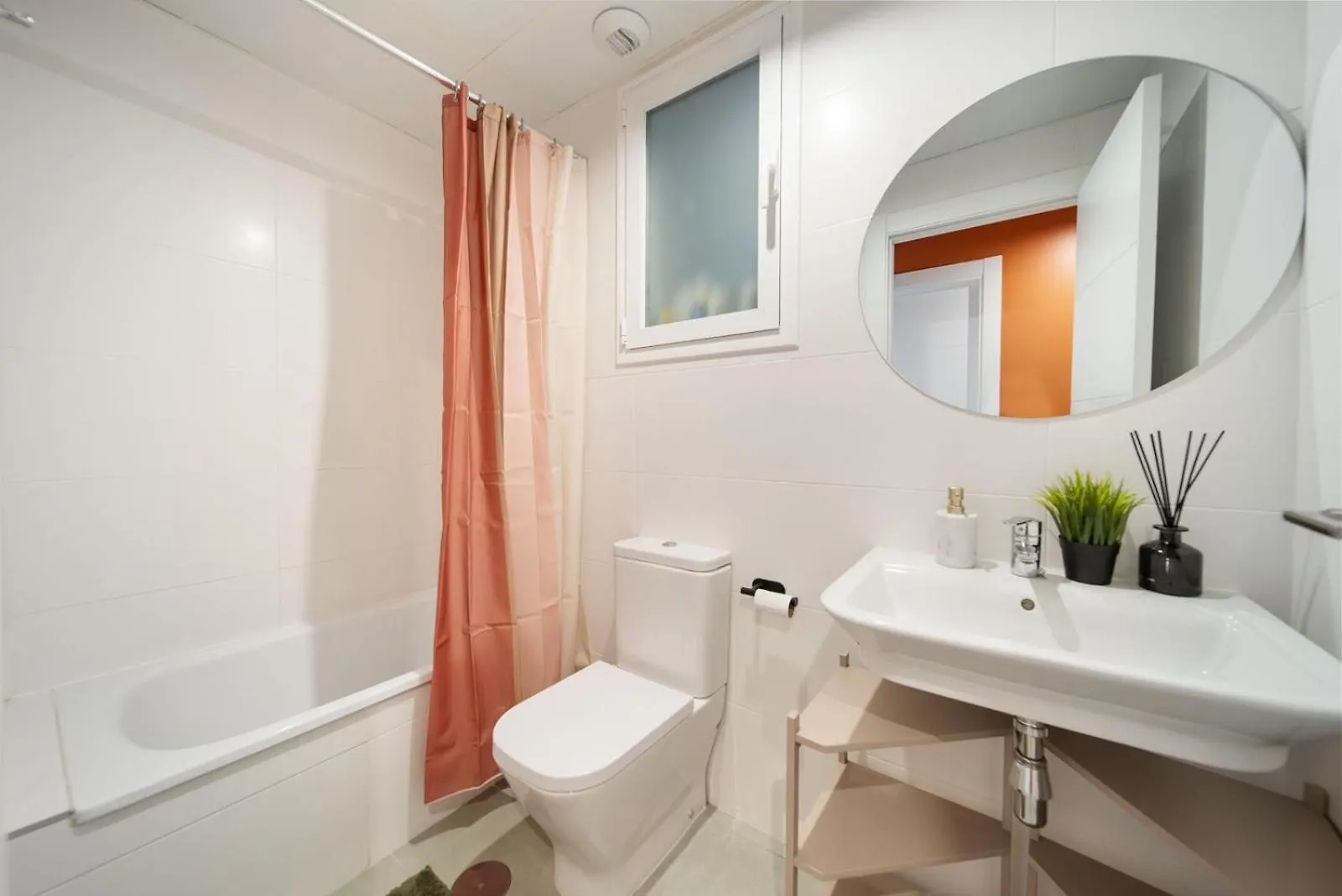 מארבלה Brand New Apartment With Gym&Rooftop Pool.