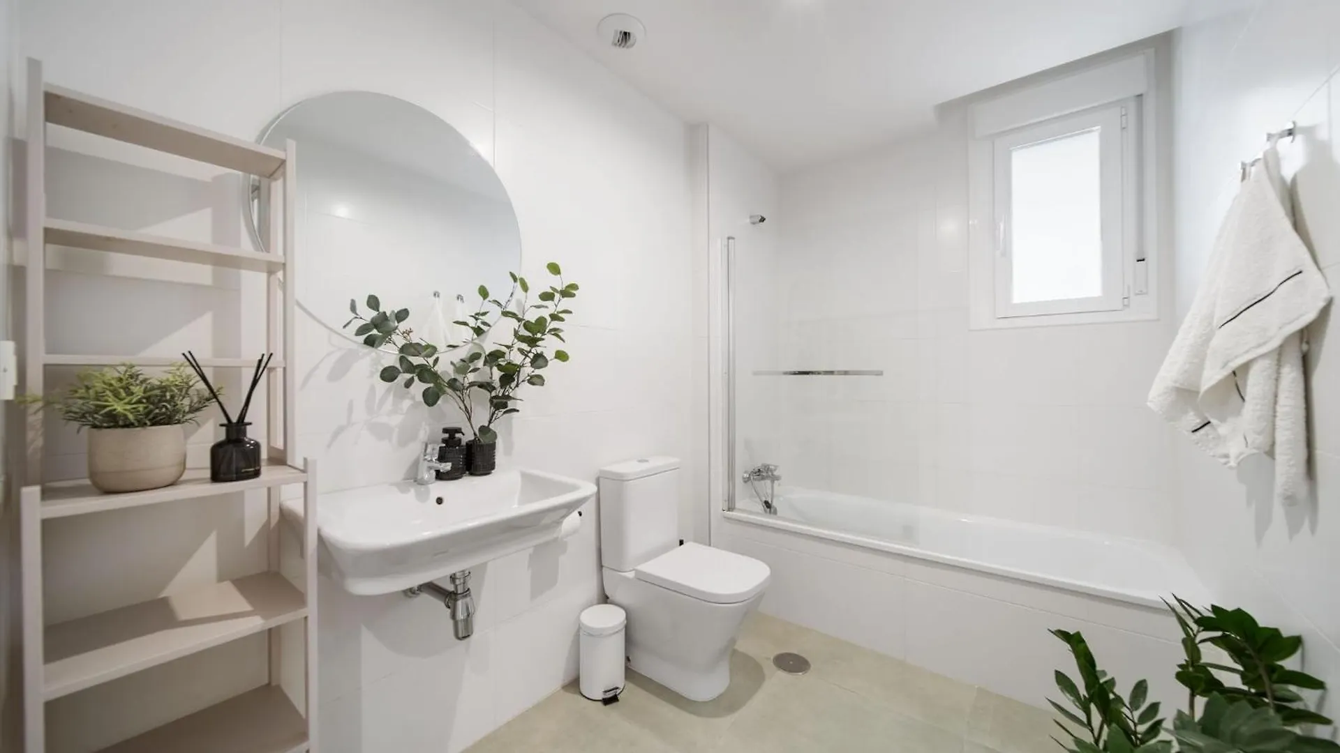 מארבלה Brand New Apartment With Gym&Rooftop Pool.